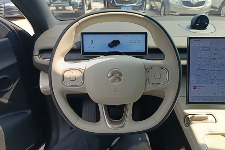 Used Nio ES6 2023 75 kWh Steering Wheel