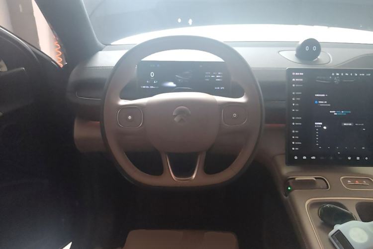 Used Nio ES6 2023 75 kWh Steering Wheel