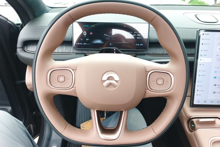 Used Nio ES6 2023 75 kWh Steering Wheel