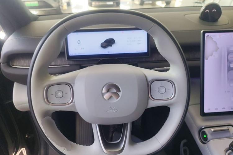 Used Nio ES6 2023 75 kWh Steering Wheel