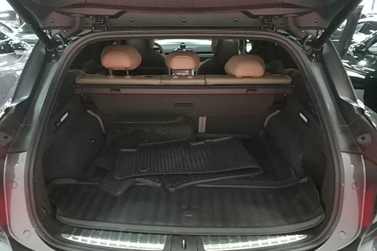 Used Nio ES6 2023 75 kWh Trunk