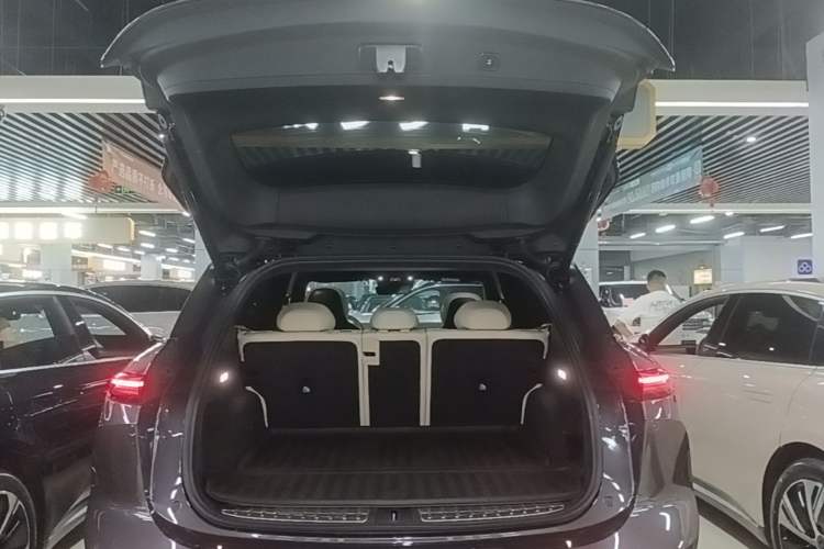 Used Nio ES6 2023 75 kWh Trunk