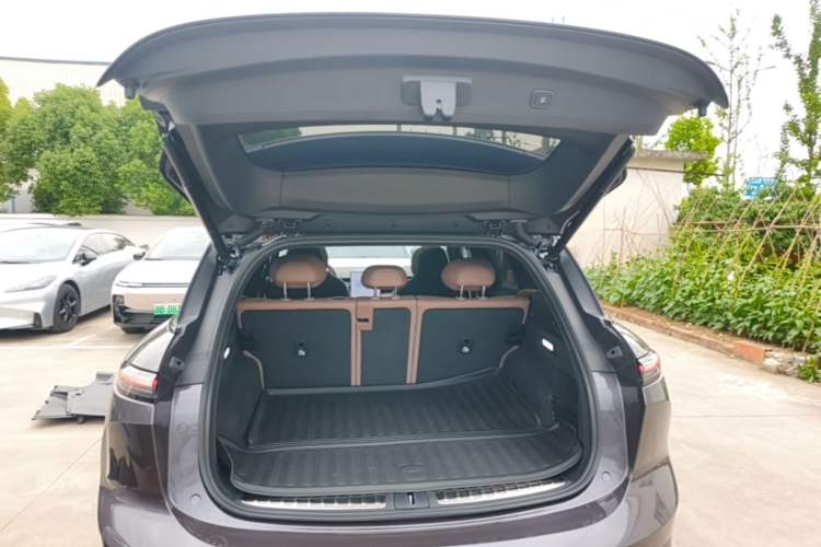 Used Nio ES6 2023 75 kWh Trunk