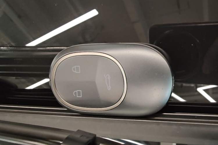 Used Nio ES6 2023 75 kWh Vehicle Key