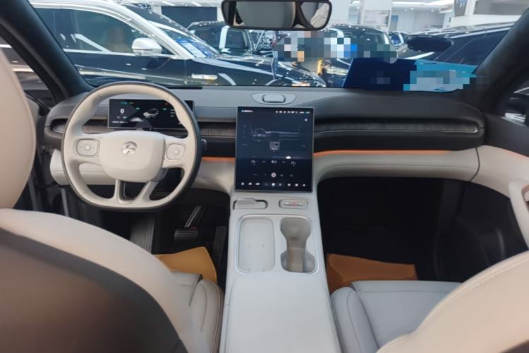Used Nio ES6 2023 75 kWh Center Console