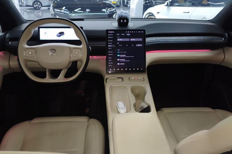Used Nio ES6 2023 100kWh Center Console