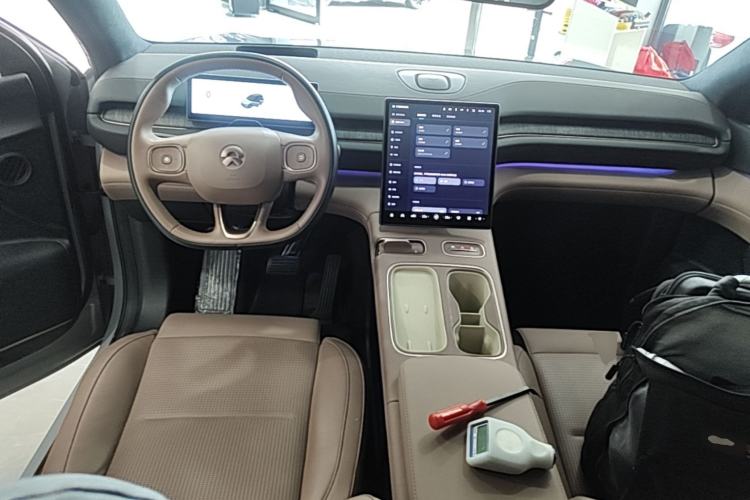 Used Nio ES6 2023 75 kWh Center Console