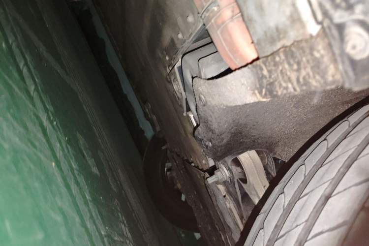 Used Nio ES6 2023 75 kWh Chassis Front Right