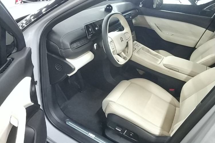 Used Nio ES6 2023 75 kWh Driver Seat