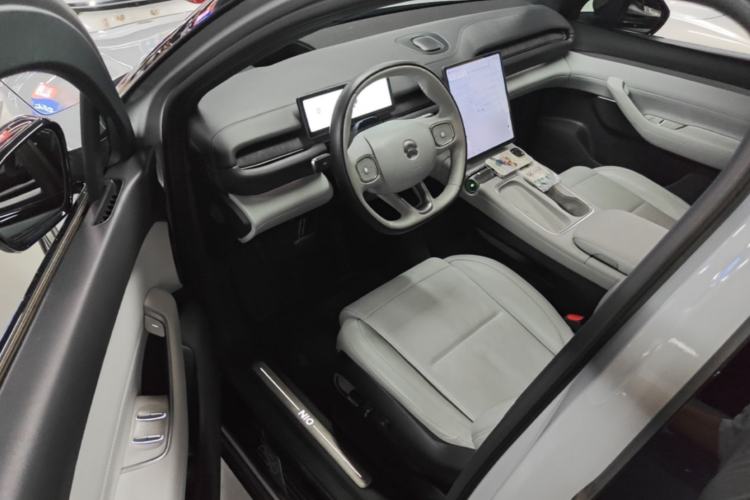 Used Nio ES6 2023 75 kWh Driver Seat