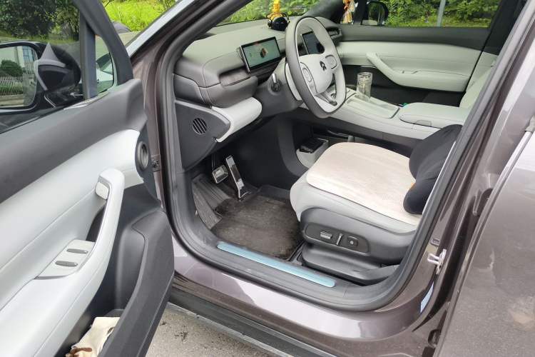 Used Nio ES6 2023 75 kWh Driver Seat