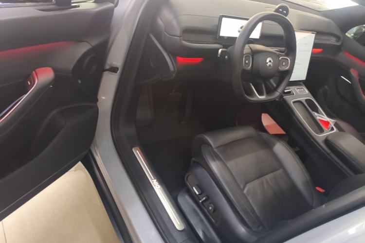 Used Nio ES6 2023 75 kWh Driver Seat