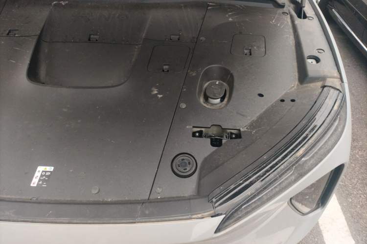 Used Nio ES6 2023 75 kWh Engine Bay Left