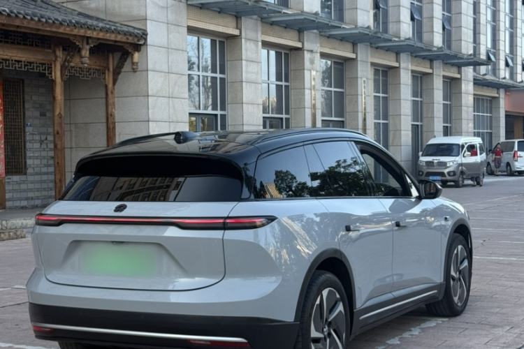 Used Nio ES6 2023 75 kWh Exterior 2