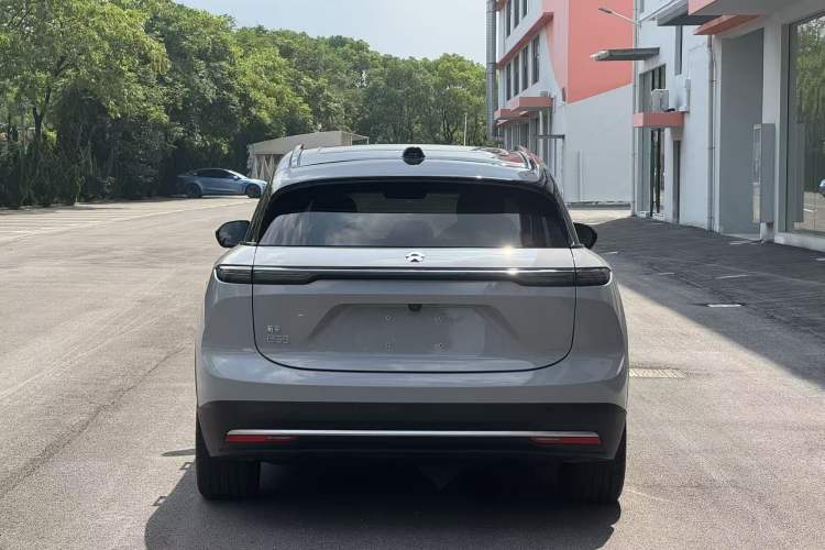 Used Nio ES6 2023 75 kWh Exterior 4
