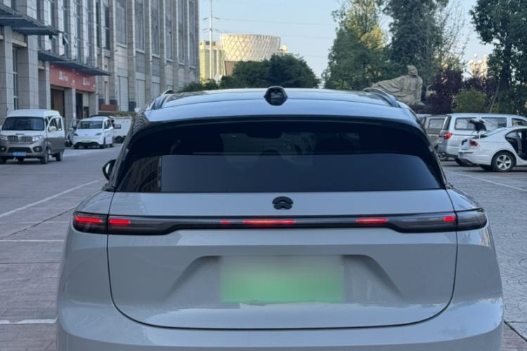 Used Nio ES6 2023 75 kWh Exterior 4