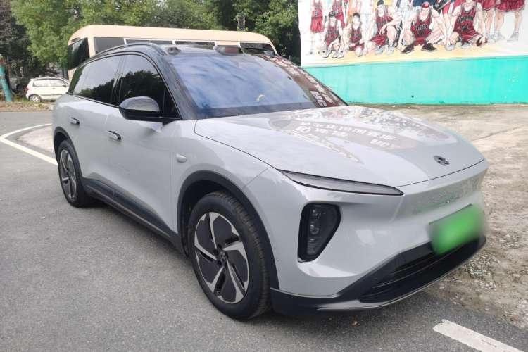 Used Nio ES6 2023 75 kWh Front Right 45 Deg