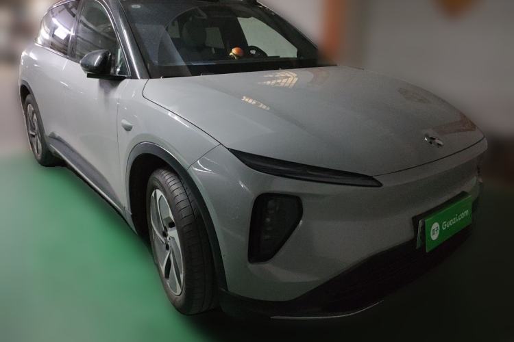 Used Nio ES6 2023 75 kWh Front Right 45 Deg