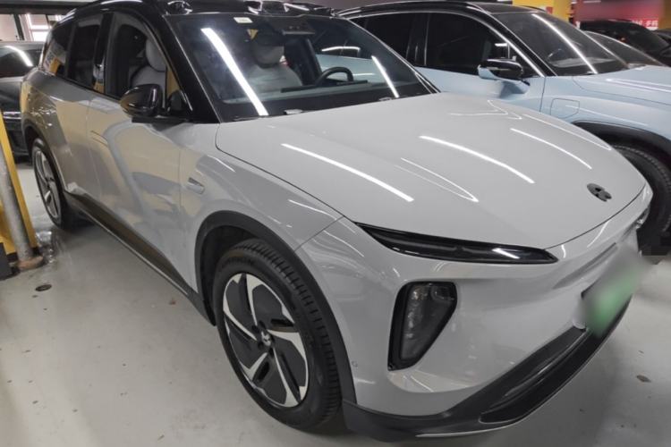 Used Nio ES6 2023 75 kWh Front Right 45 Deg