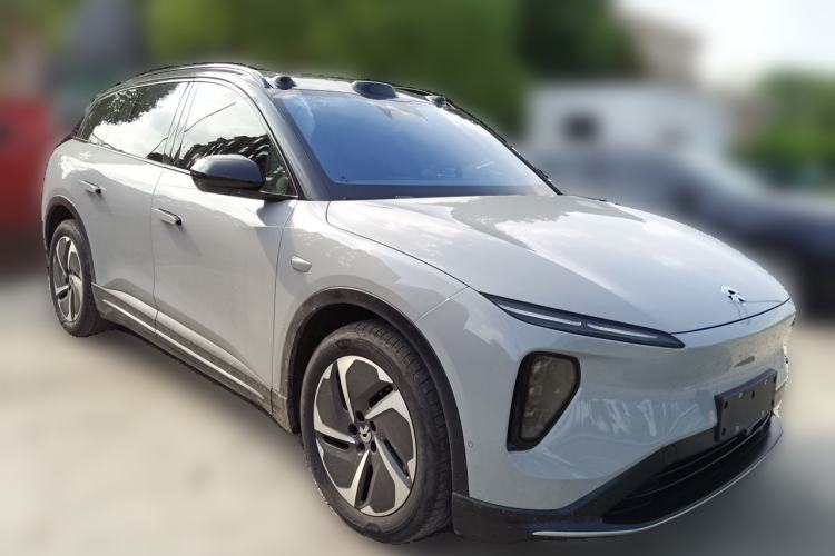 Used Nio ES6 2023 75 kWh Front Right 45 Deg