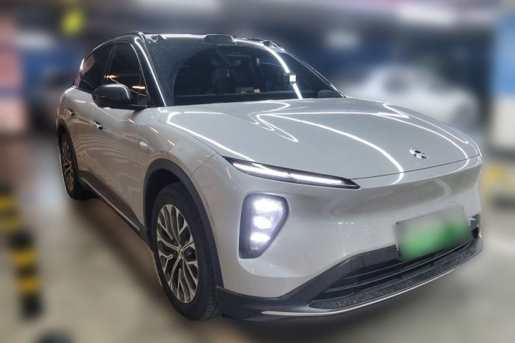 Used Nio ES6 2023 75 kWh Front Right 45 Deg