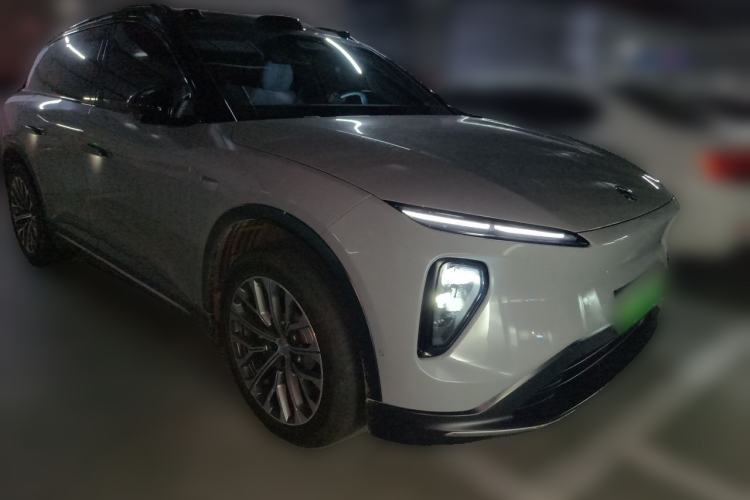 Used Nio ES6 2023 75 kWh Front Right 45 Deg
