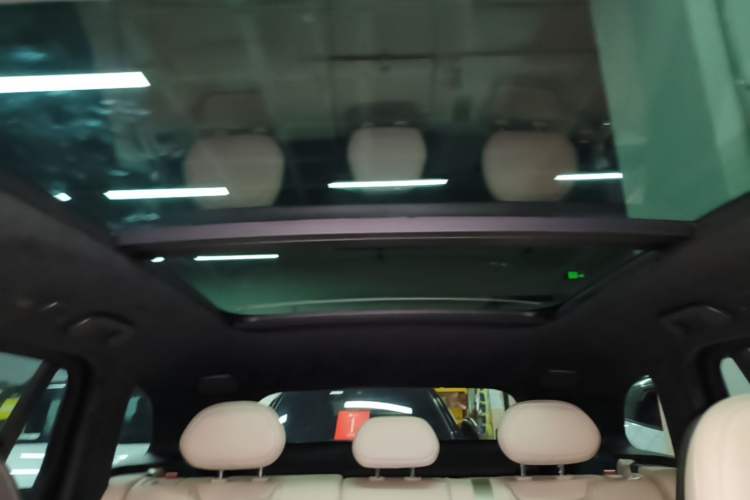 Used Nio ES6 2023 75 kWh Headliner