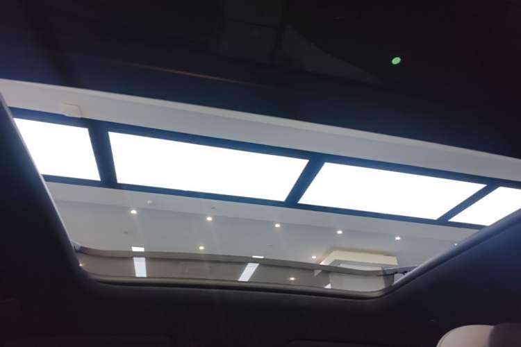 Used Nio ES6 2023 75 kWh Headliner