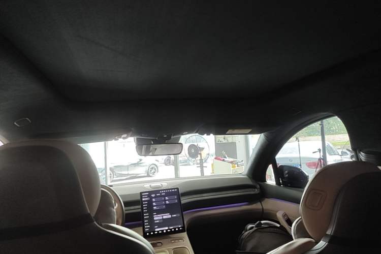 Used Nio ES6 2023 75 kWh Headliner