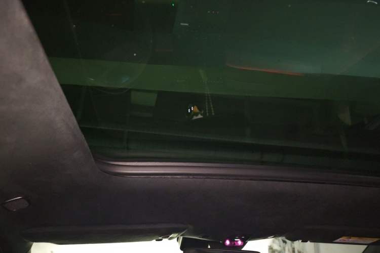 Used Nio ES6 2023 75 kWh Headliner