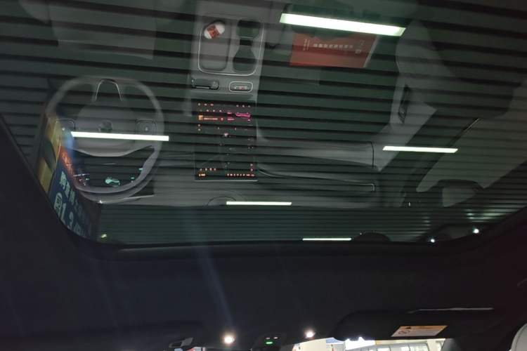 Used Nio ES6 2023 75 kWh Headliner