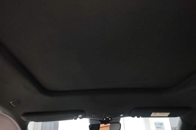 Used Nio ES6 2023 75 kWh Headliner
