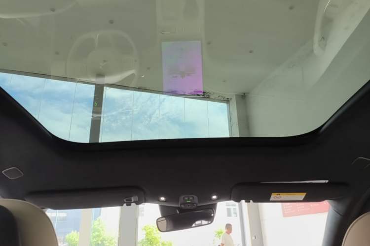 Used Nio ES6 2023 75 kWh Headliner