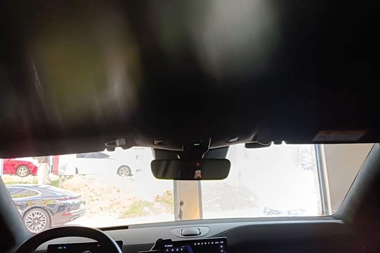 Used Nio ES6 2023 75 kWh Headliner