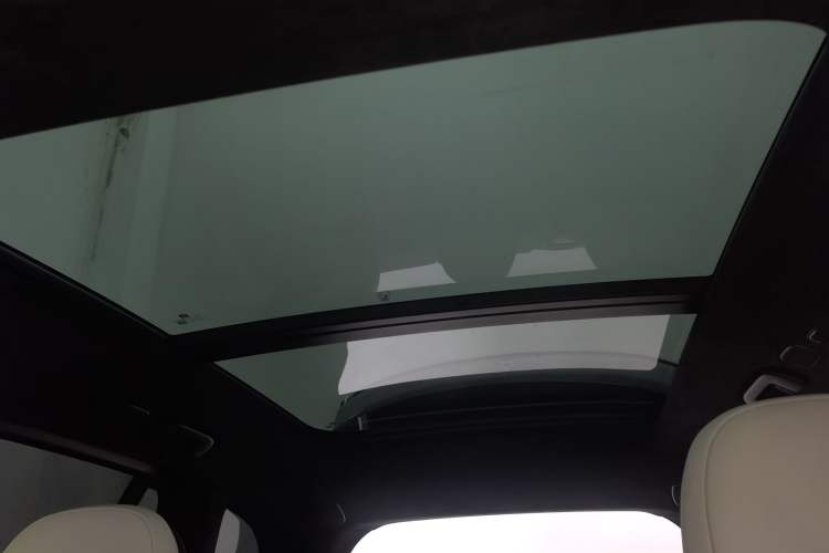 Used Nio ES6 2023 75 kWh Headliner