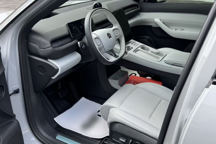 Used Nio ES6 2023 75 kWh Interior 1