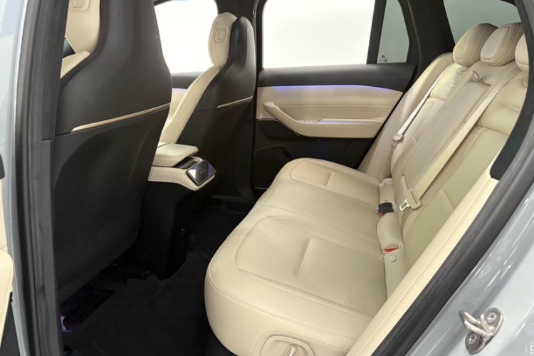 Used Nio ES6 2023 75 kWh Interior 1