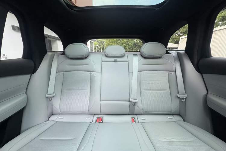 Used Nio ES6 2023 75 kWh Interior 12
