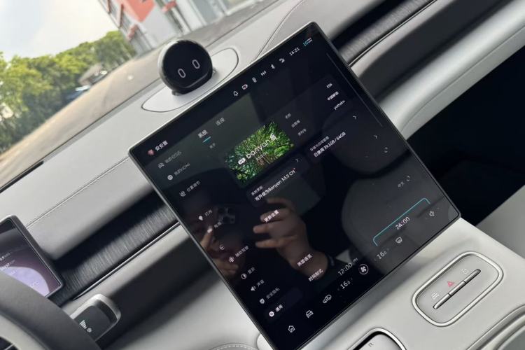 Used Nio ES6 2023 75 kWh Interior 4
