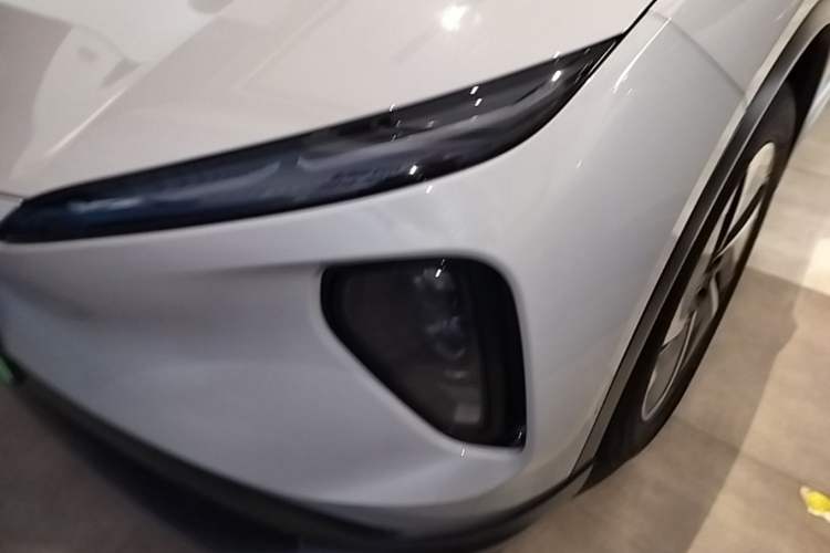 Used Nio ES6 2023 75 kWh Left Front Headlight
