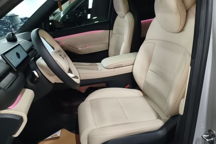 Used Nio ES6 2023 75 kWh Left Front Seat