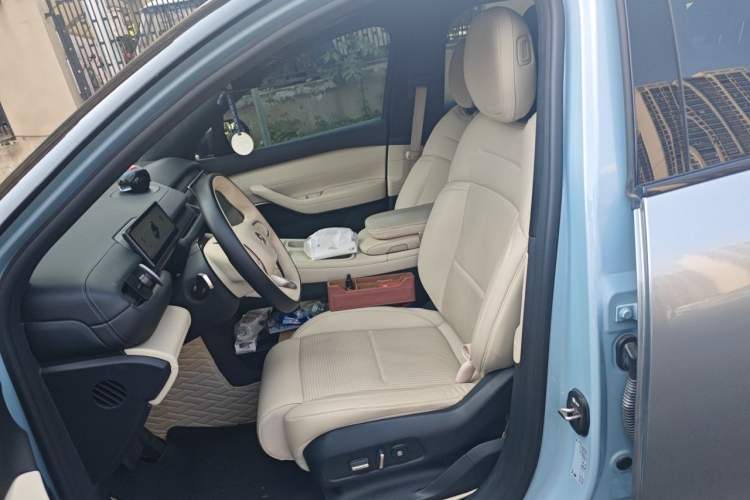 Used Nio ES6 2023 75 kWh Left Front Seat