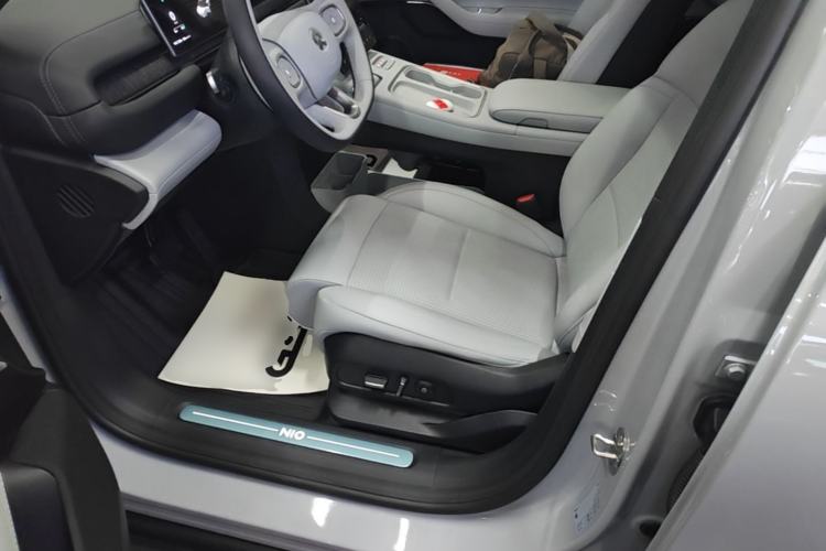 Used Nio ES6 2023 75 kWh Left Front Seat