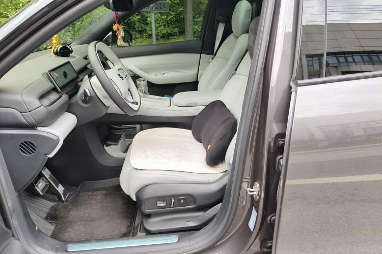 Used Nio ES6 2023 75 kWh Left Front Seat
