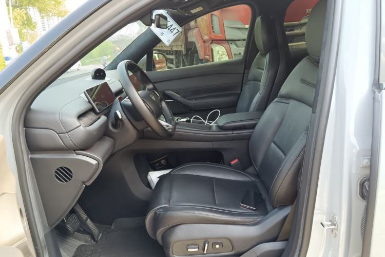 Used Nio ES6 2023 75 kWh Left Front Seat
