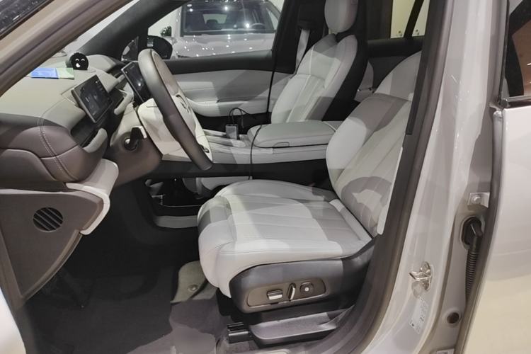 Used Nio ES6 2023 75 kWh Left Front Seat
