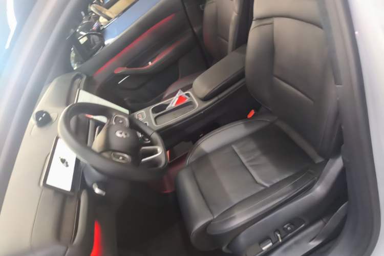 Used Nio ES6 2023 75 kWh Left Front Seat
