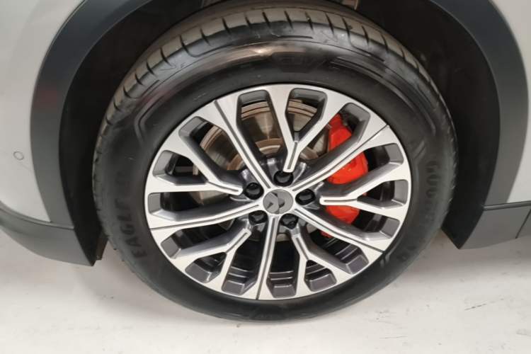 Used Nio ES6 2023 75 kWh Left Front Wheel Hub