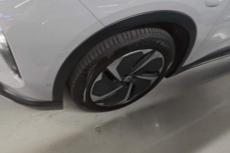 Used Nio ES6 2023 75 kWh Left Front Wheel Hub