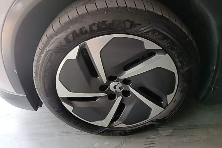 Used Nio ES6 2023 75 kWh Left Front Wheel Hub